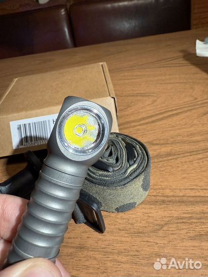 Налобный фонарь Zebralight H600w II