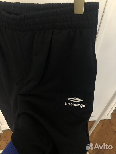 Широкие штаны balenciaga