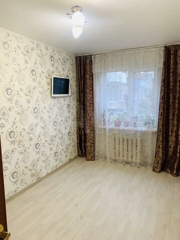 2-к. квартира, 42 м², 1/5 эт.