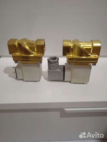 Электромагнитный клапан VXZ242FGA