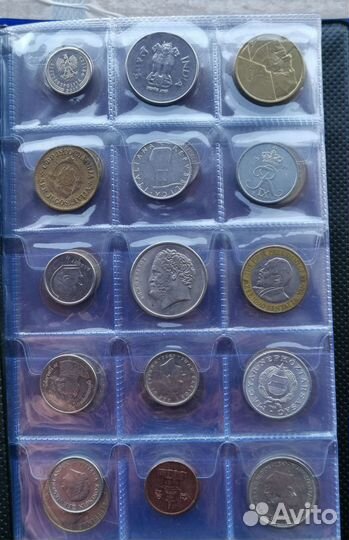 Иностранные монеты в альбоме