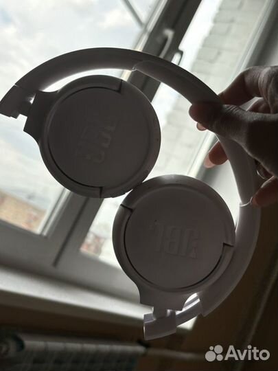 Беспроводные наушники jbl tune 520bt белые