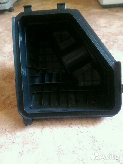 Корпус воздушного фильтра на рав 4 lll
