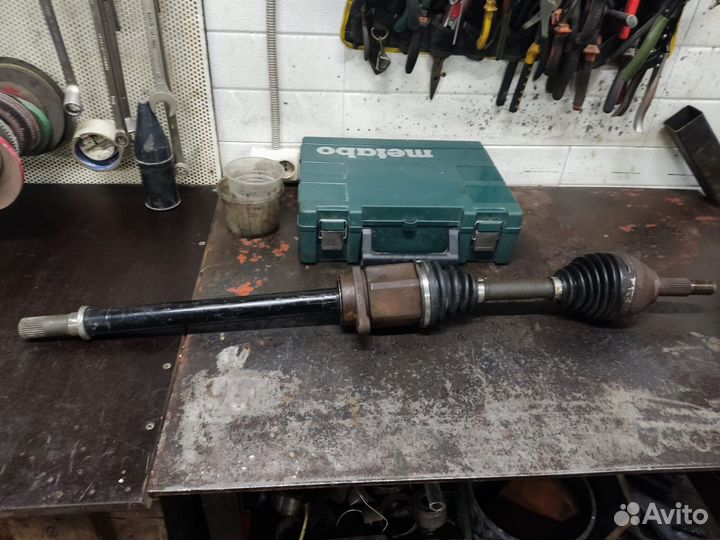 Привод Полуось передняя правая Nissan t31 J10E