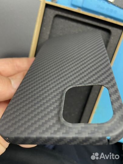 Карбоновый чехол iPhone 12 pro