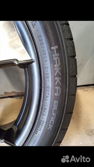 Комплект колес nokian R18 на Lexus