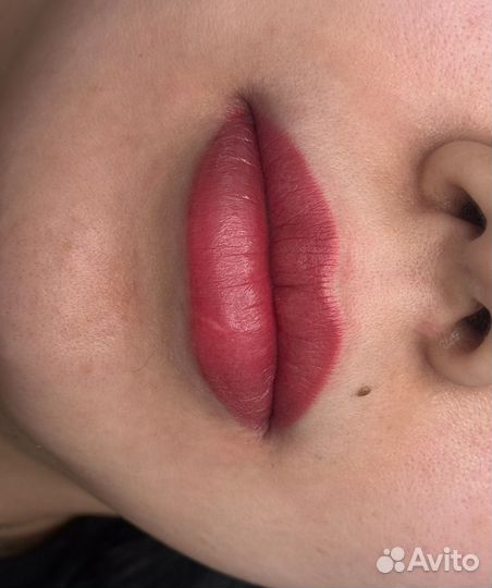 Модель на перманентный макияж