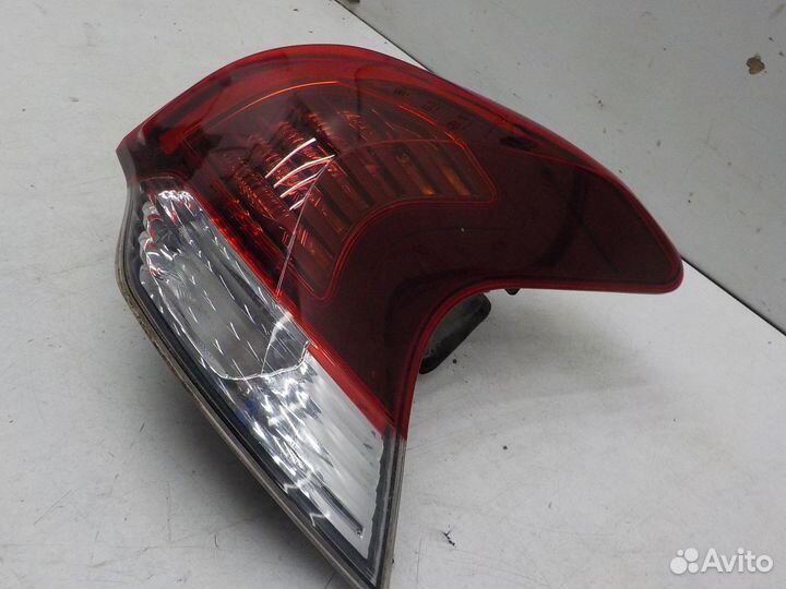 Фонарь задний правый наружный Peugeot 3008 2010