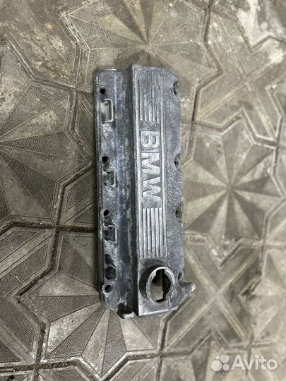 Клапанная крышка бмв м40б18