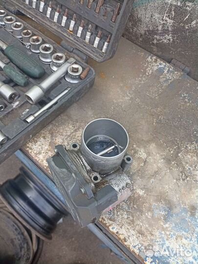 Volkswagen jetta 6 1.4 turbo дросильная заслонка