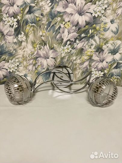 Продам потолочную люстру