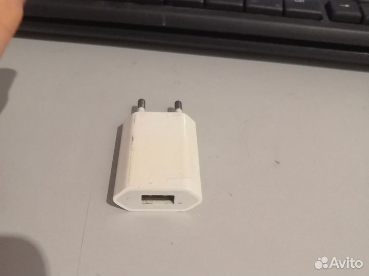 Блок для зарядки iPhone