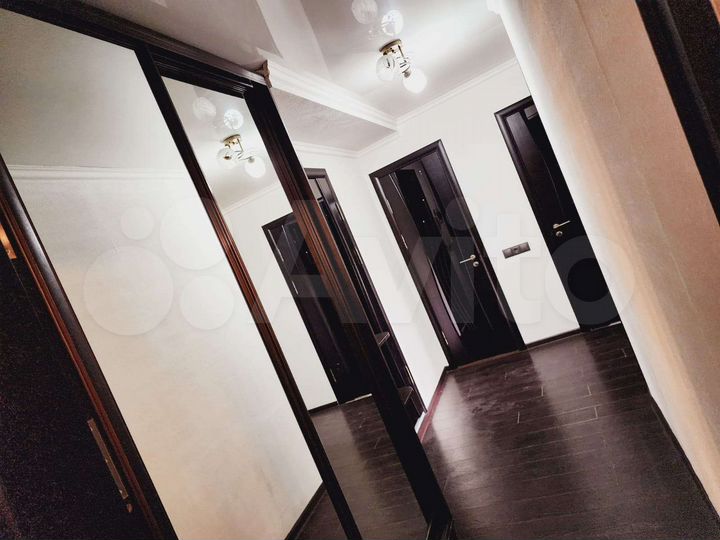 2-к. квартира, 56 м², 3/9 эт.