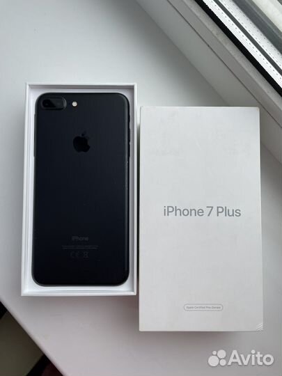 Телефон iPhone 7 plus