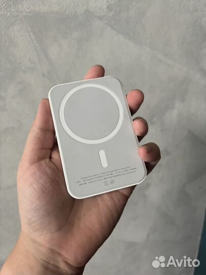 Повербанк magsafe