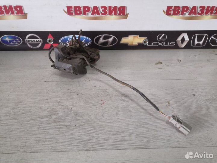 Замок двери задний левый Honda Cr-V RD1 B20B 1996