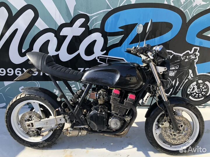 На разборе Yamaha XJR 400 1993г