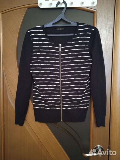 Блузки кофты женские 48 50