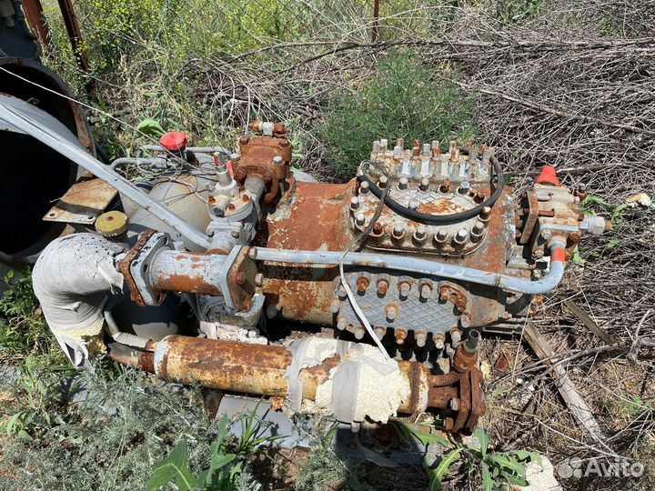 Двигатель асинхронный, компрессор холодильный