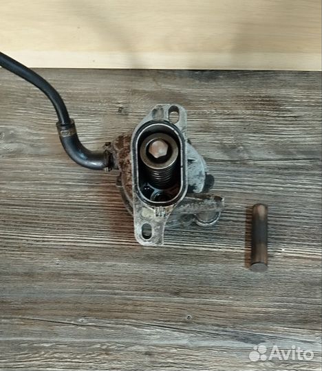 Насос вакуумный Volkswagen Transporter T4 2.4 D