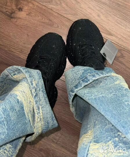 Кроссовки женские модные