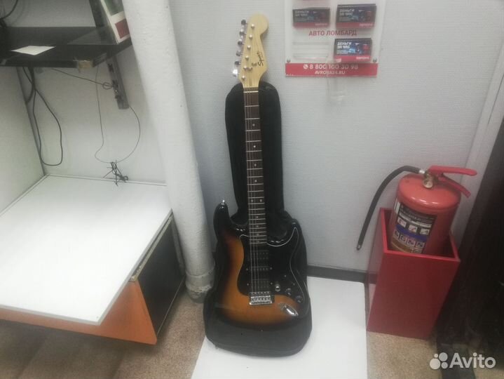 Электрогитара Fender Squier Bullet Strat