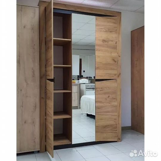 Шкаф новый распашной