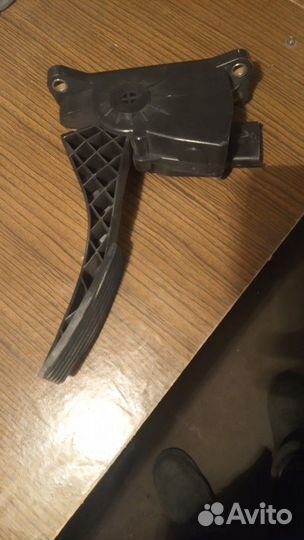 Электронная педаль газа на Ваз (оригинальная)