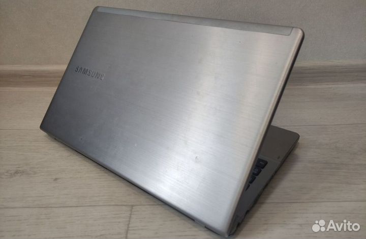 Samsung i5-3230m+Intel HD+8GB+500gb