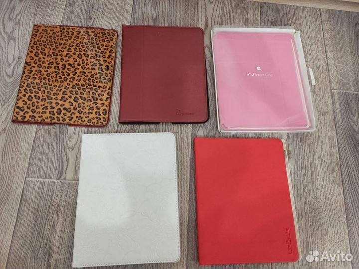 Лот чехлов для iPad 2-4