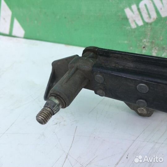 Трапеция стеклоочистителей Ауди 100 44 кузов С3