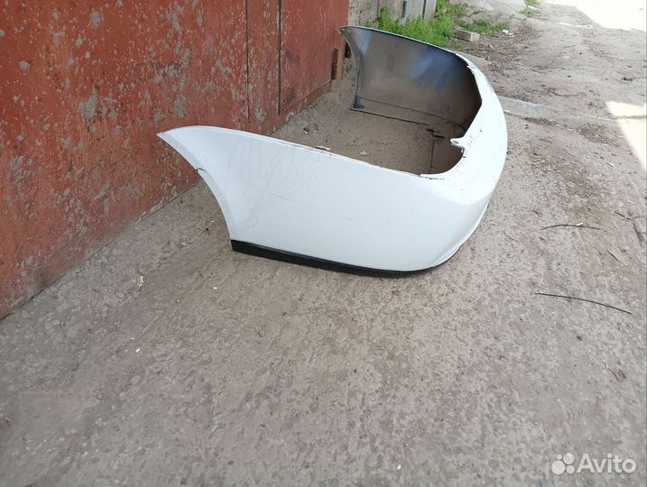 Задний бампер priora 2 белый