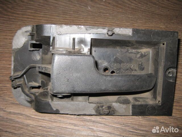 Ручка двери внутренняя левая Audi 100 (C3) III (19