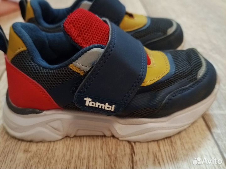 Кроссовки детские на мальчика