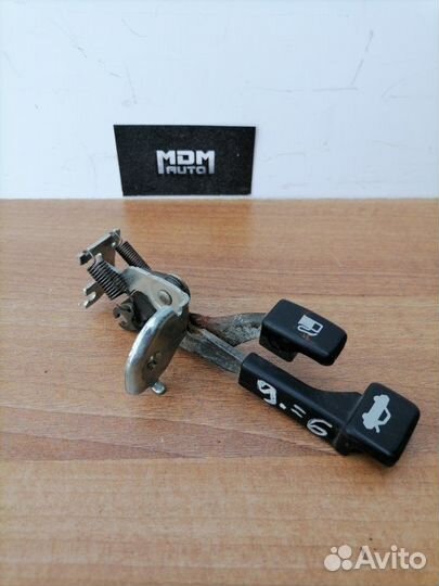 Ручка лючка Мицубиси Лансер 9 CS Lancer 9 \ 6 ск