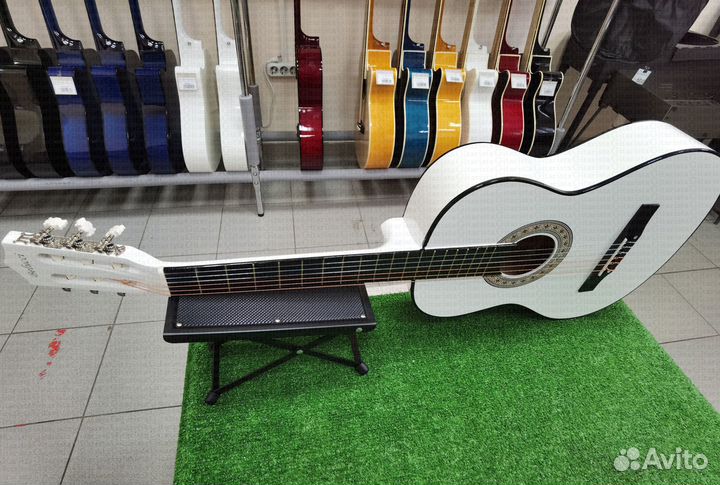 Гитара акустическая