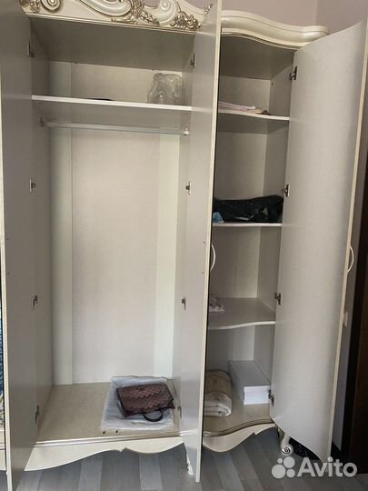 Спальный гарнитур