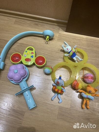 Мобиль на детскую кроватку Taf Toys