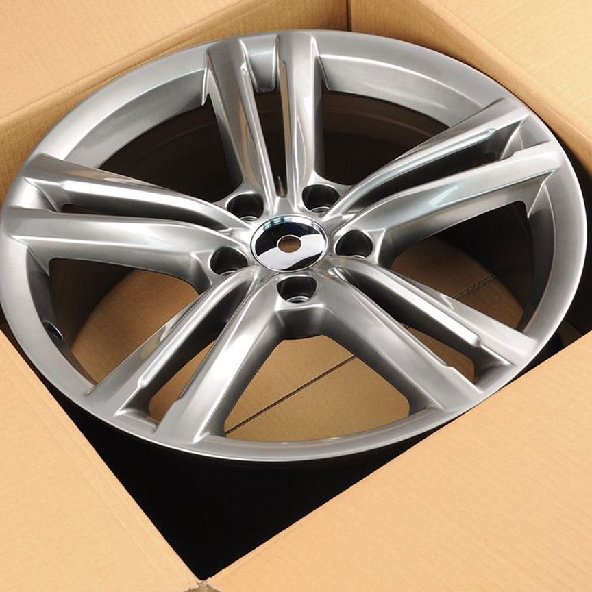 Диски на VW Passat Powcan Y1139 8x18/5x112 D57.1 ET48 HB литой