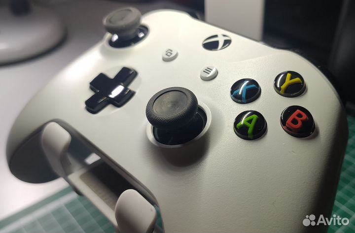 Microsoft Xbox One S Wireless Controller