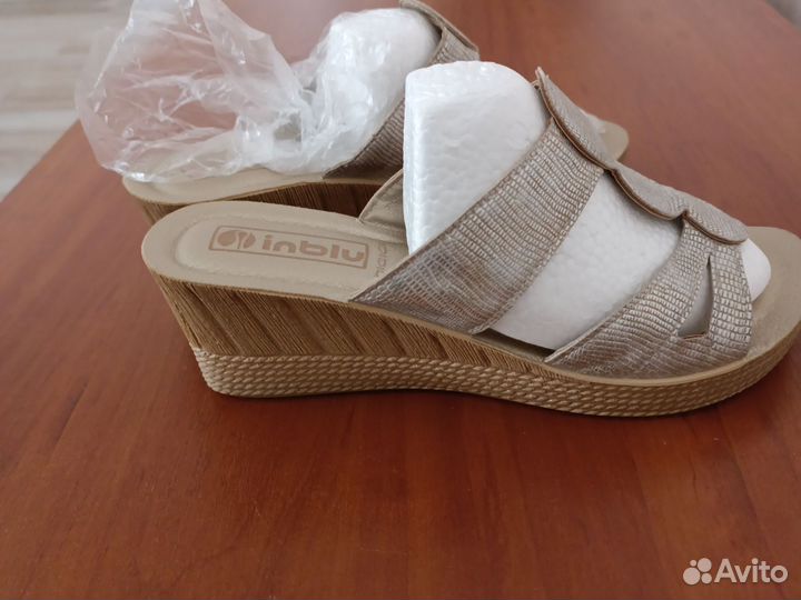 Босоножки женские 39 размер новые