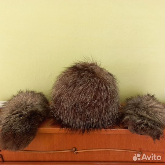 Головные уборы женские зимние