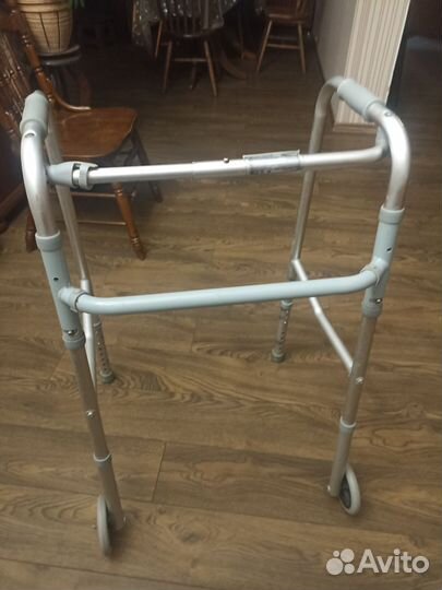 Ходунки для взрослых инвалидов