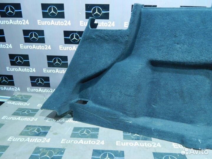 Обшивка багажника правая A2116909625 Mercedes-Benz