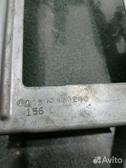 Кронштейн Mercedes-Benz M-Class W164 M272.967 2007