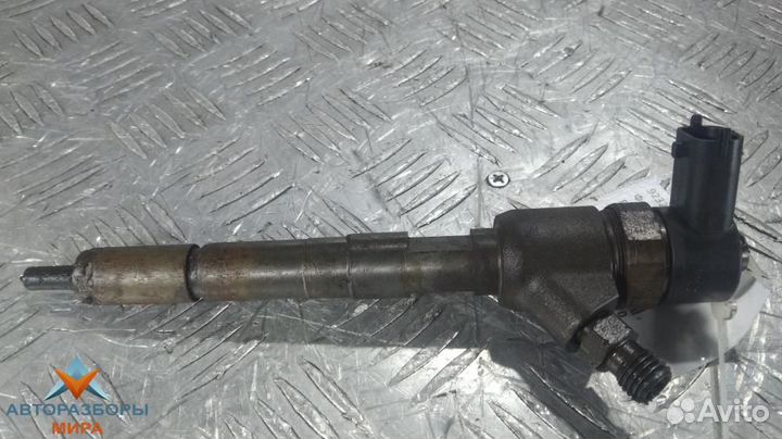 Форсунка Fiat Punto 2 рест. 2005 0445110083