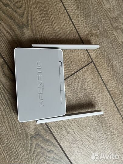 Keenetic DSL (KN-2010)