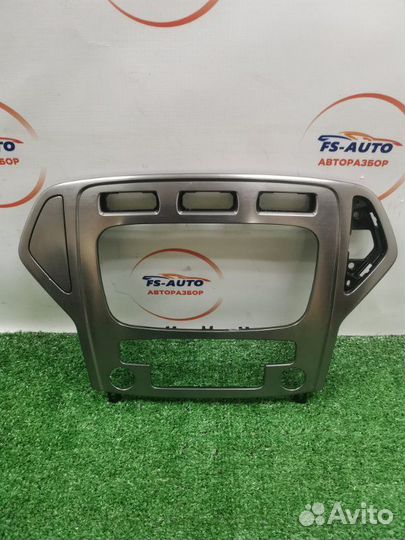 Рамка магнитолы Ford Mondeo 4 хетчбек 2.3 seba