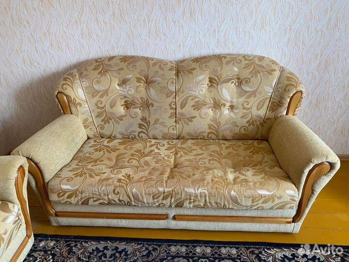 Диван-кровать и кресло