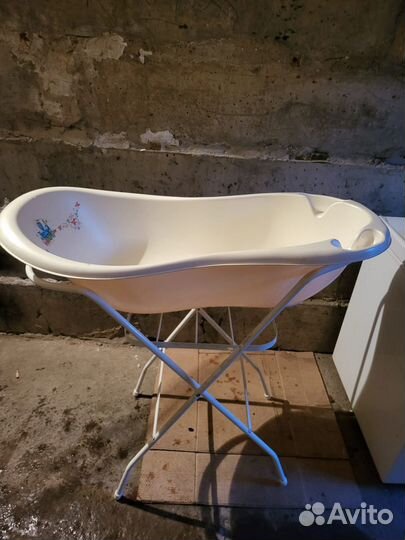 Детская ванночка с подставкой